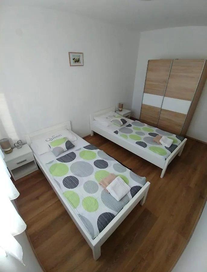 Apartmani Valuna Privlaka  Apartment