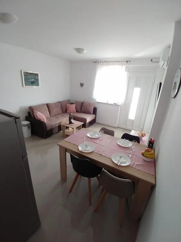 Apartment Apartmani Valuna Privlaka  Kroatien